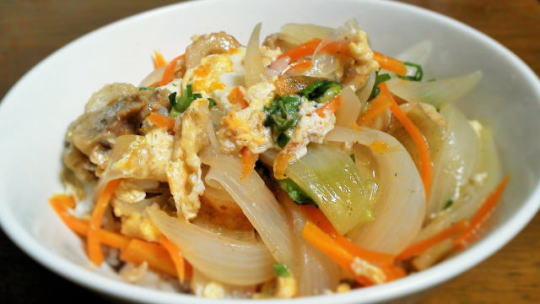 野菜たっぷり親子丼